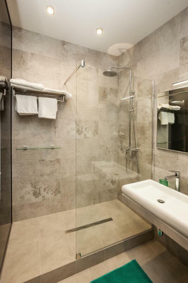Odss Suites Odessa Exterior foto